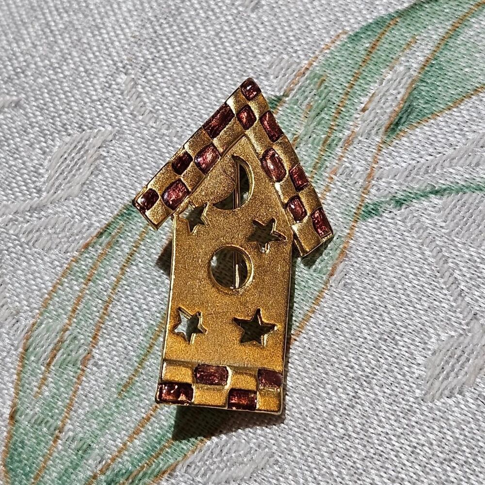 vintage cottagecore whimsigoth birdhouse stars moon brooch danecraft